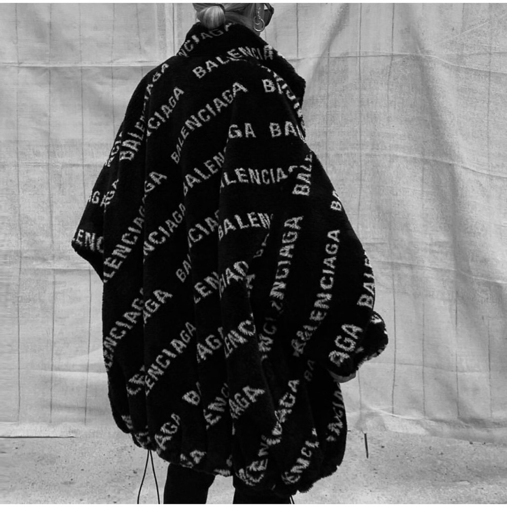 Balenciaga Fleece Jacket Fur Coat Faux Fur Stand Collar Logo Coat 100% Authentic - Picture 14 of 16